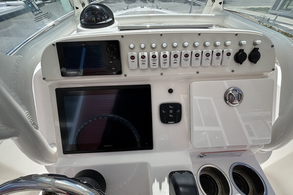 23ft Everglades Yacht For Sale