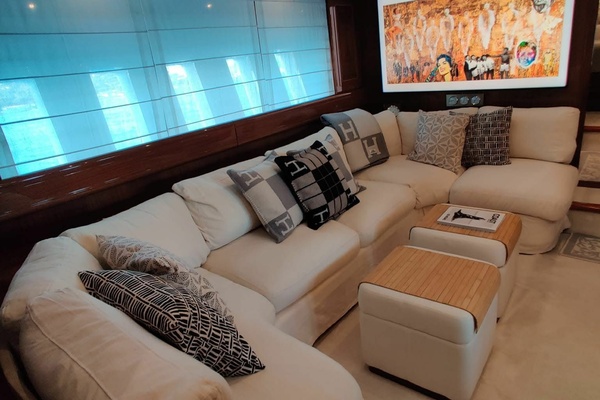 72ft Mangusta Yacht For Sale