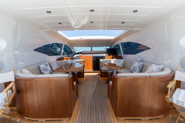 2004 Mangusta 72