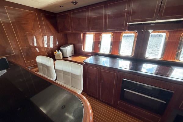 72ft Mangusta Yacht For Sale