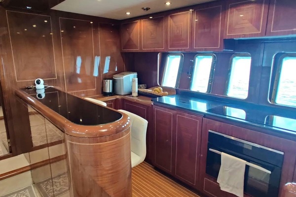 72ft Mangusta Yacht For Sale