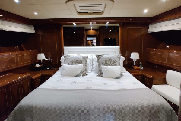 72ft Mangusta Yacht For Sale