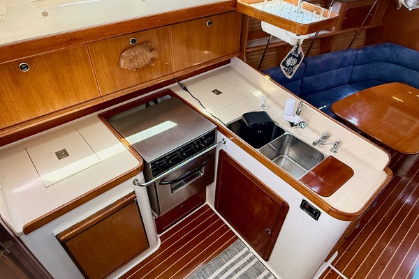 Liahona 38ft Catalina Yacht For Sale