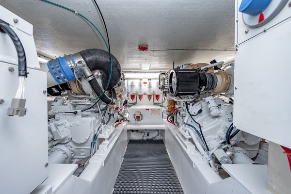 Photo of the 2000 Hatteras 50 Convertible