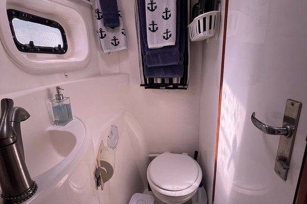 Island Time 44ft Leopard Yacht For Sale