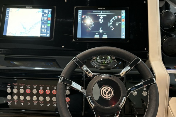 2024 Cruisers Yachts 42