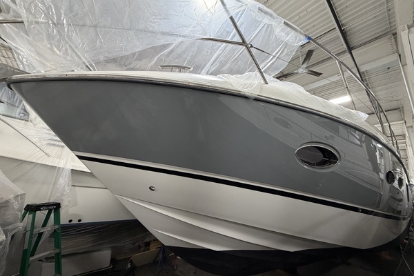 Photo of the 2013 Princess V39 "HOBNOBBIN"