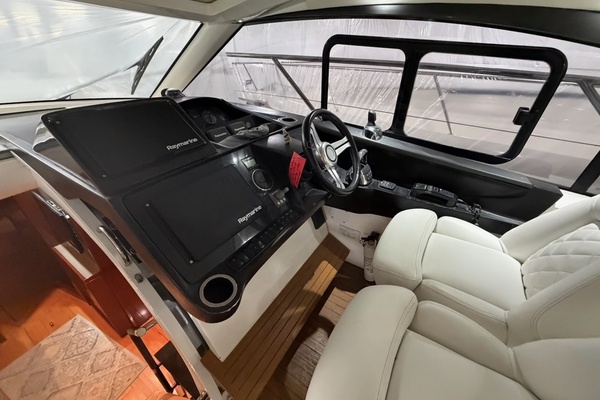 HOBNOBBIN 39ft Princess Yacht For Sale