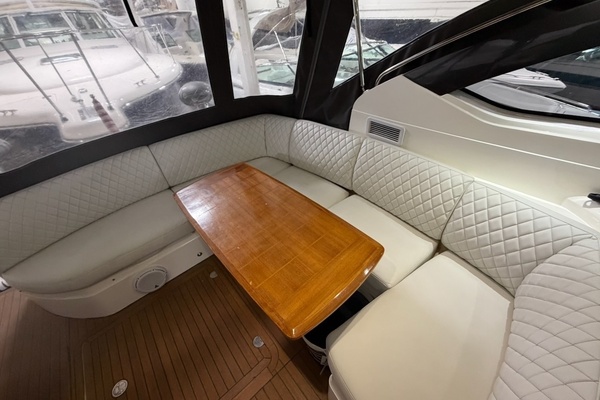 HOBNOBBIN 39ft Princess Yacht For Sale