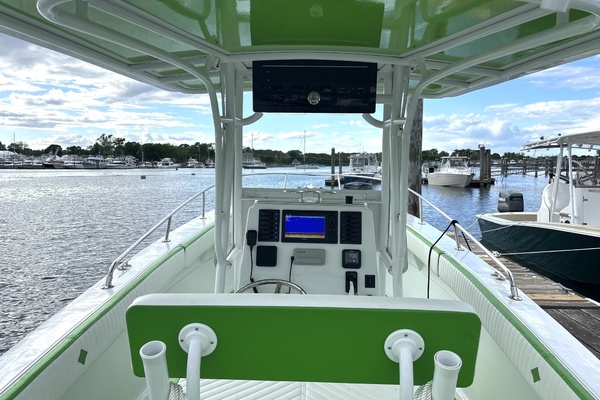 27ft Larson Yacht For Sale