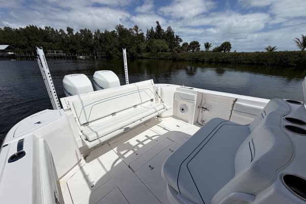 34ft Intrepid Yacht For Sale