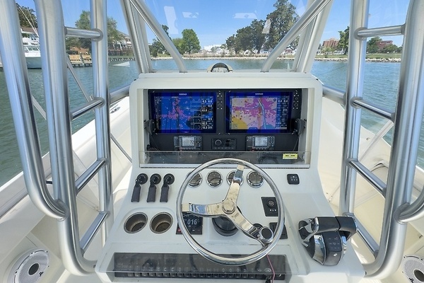 Photo of the 2014 SeaVee 340B