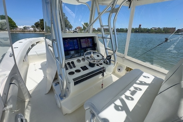 Photo of the 2014 SeaVee 340B