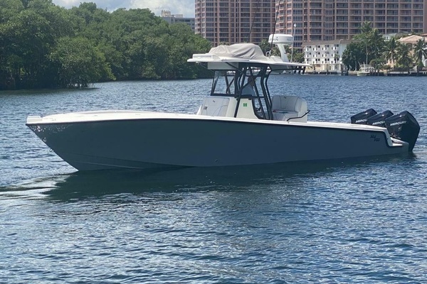 Photo of the 2021 SeaVee 