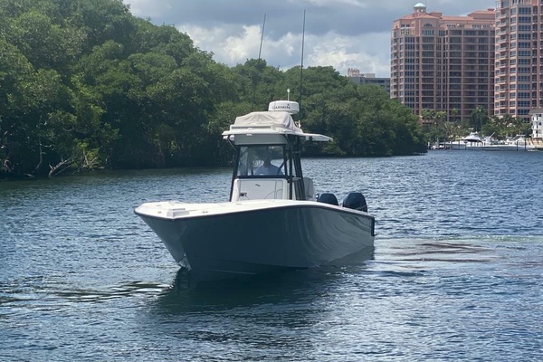 34ft SeaVee Yacht For Sale