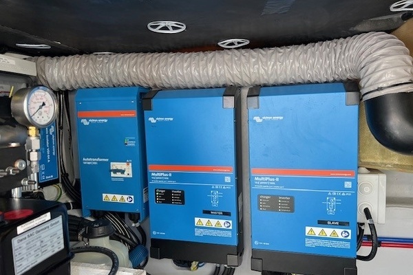 Photo of the 2024 Fountaine Pajot MY 5 "Brightside"