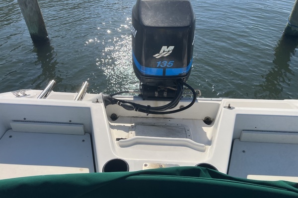 Photo of the 2000 Boston Whaler 18 Ventura Bowrider