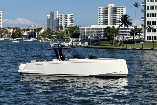 38-ft-Pardo Yachts-2023-38-Good Juju Palm Beach Florida United States  yacht for sale