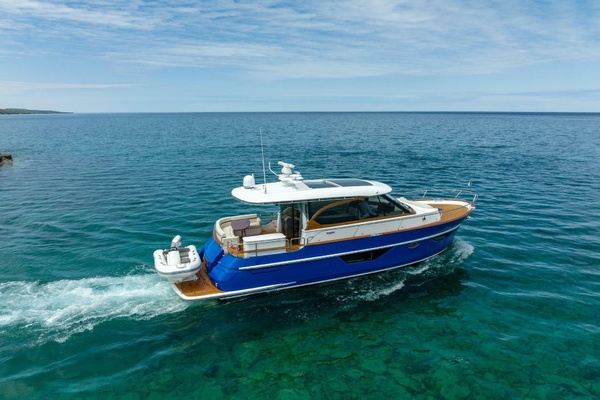 BLUE 48ft Burger Yacht For Sale
