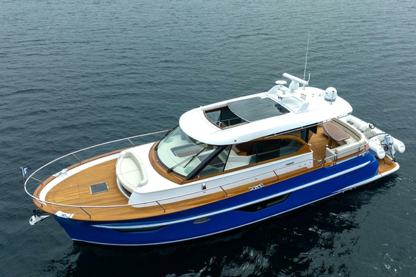 BLUE 48ft Burger Yacht For Sale
