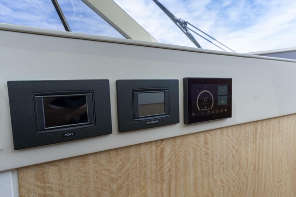 BLUE 48ft Burger Yacht For Sale