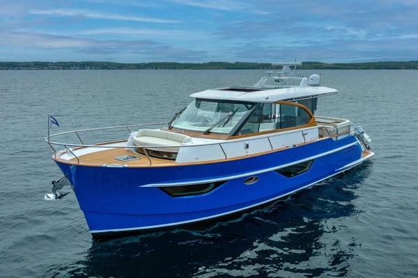 BLUE 48ft Burger Yacht For Sale