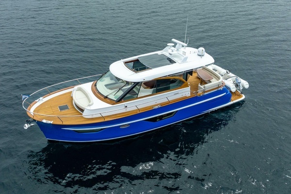 Photo of the 2019 Burger 48 CUSTOM "BLUE"