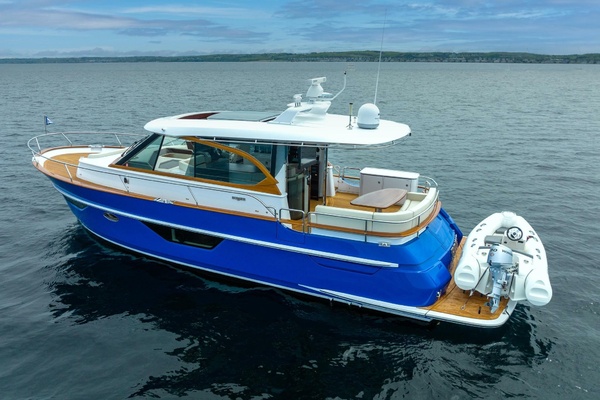 BLUE 48ft Burger Yacht For Sale