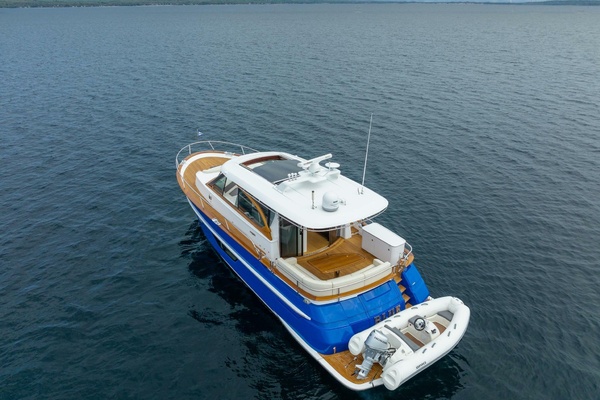 BLUE 48ft Burger Yacht For Sale