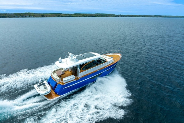 BLUE 48ft Burger Yacht For Sale