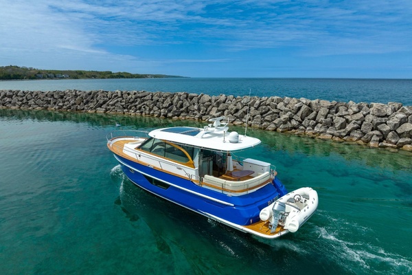 BLUE 48ft Burger Yacht For Sale
