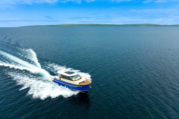 BLUE 48ft Burger Yacht For Sale