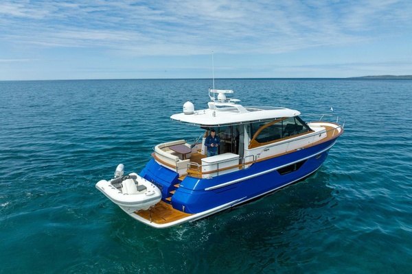 BLUE 48ft Burger Yacht For Sale