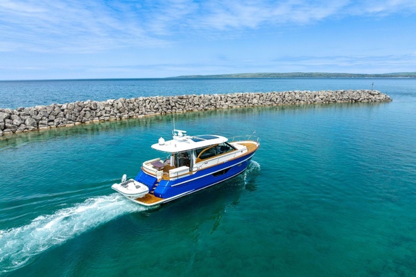 BLUE 48ft Burger Yacht For Sale