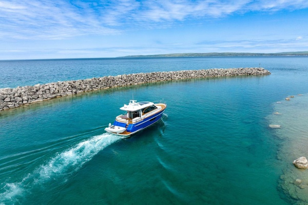BLUE 48ft Burger Yacht For Sale