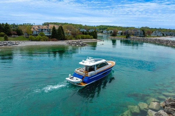 BLUE 48ft Burger Yacht For Sale