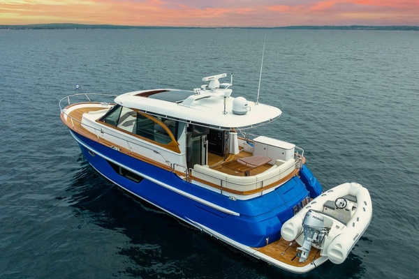 BLUE 48ft Burger Yacht For Sale
