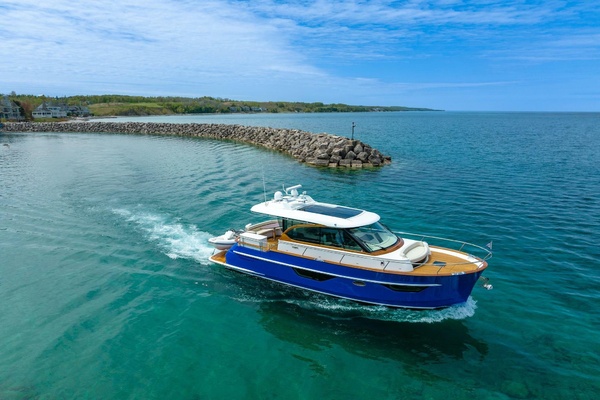 BLUE 48ft Burger Yacht For Sale