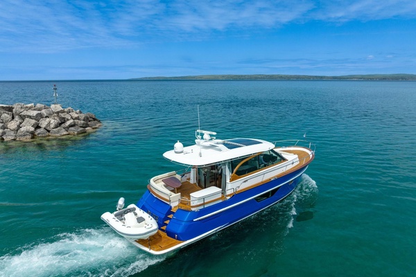 BLUE 48ft Burger Yacht For Sale