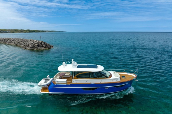 BLUE 48ft Burger Yacht For Sale