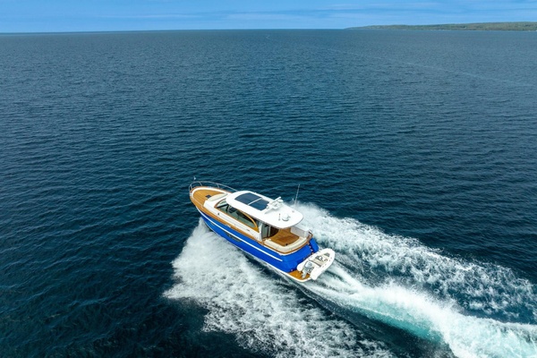 BLUE 48ft Burger Yacht For Sale