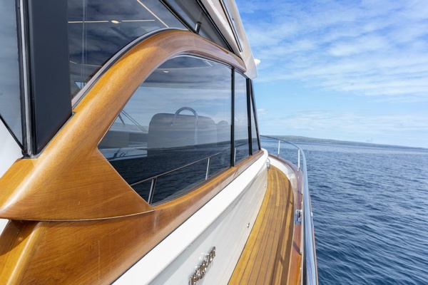 BLUE 48ft Burger Yacht For Sale