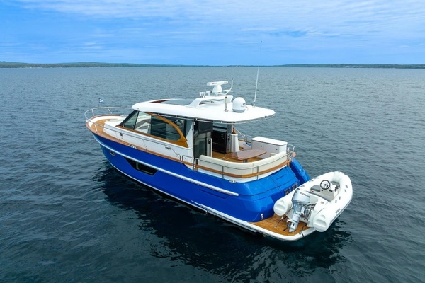 BLUE 48ft Burger Yacht For Sale