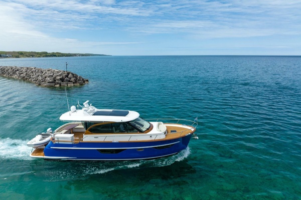 BLUE 48ft Burger Yacht For Sale