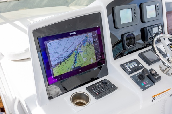 2008 Hatteras 64