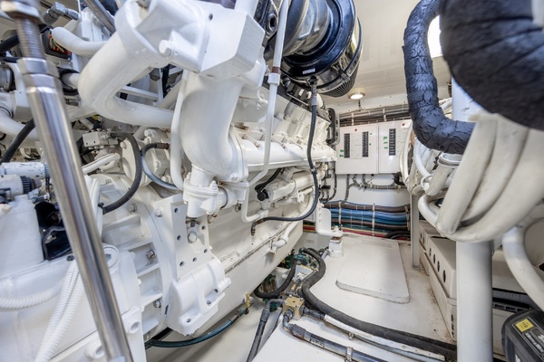 Kroh s Nest 64ft Hatteras Yacht For Sale
