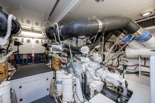 Kroh s Nest 64ft Hatteras Yacht For Sale
