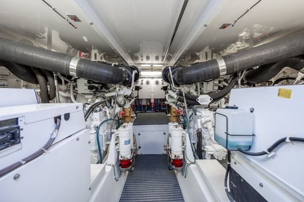 Kroh s Nest 64ft Hatteras Yacht For Sale