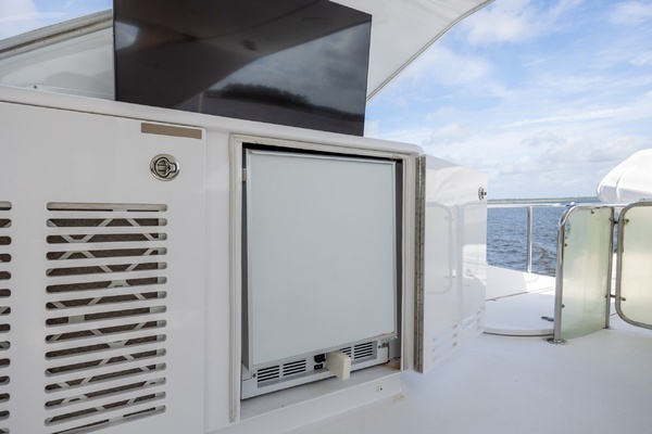 2008 Hatteras 64