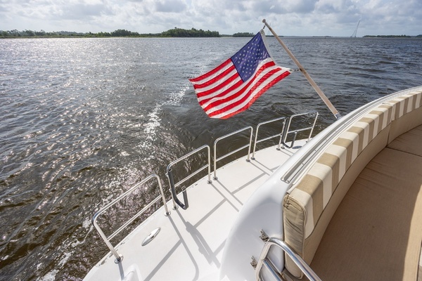 2008 Hatteras 64